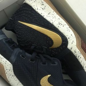 Kyrie 3 youth size 4.5